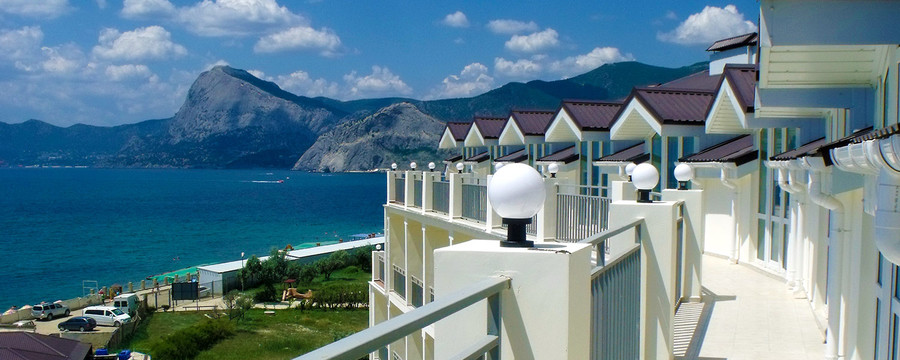 Вид с балкона на горы и море, отель Дива, Судак Крым